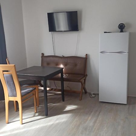 Helle Ferienwohnung An Der Rheinpromenade 50 Qm Duisbourg Extérieur photo
